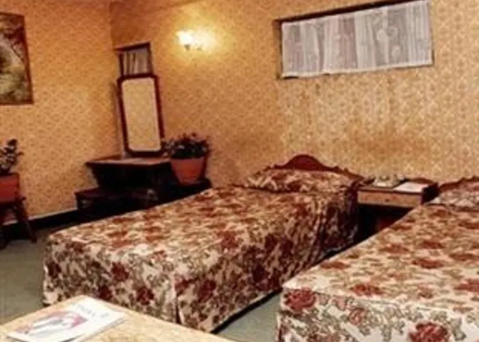 Taj 3*
